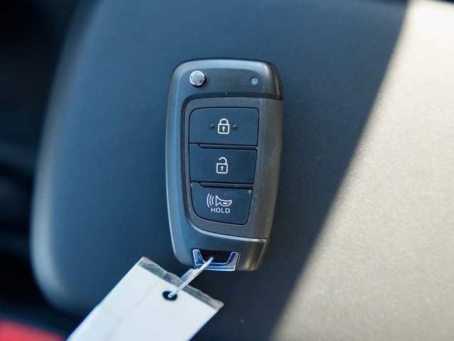 Used 2022 Hyundai Venue SEL w/ Cargo Package image 32