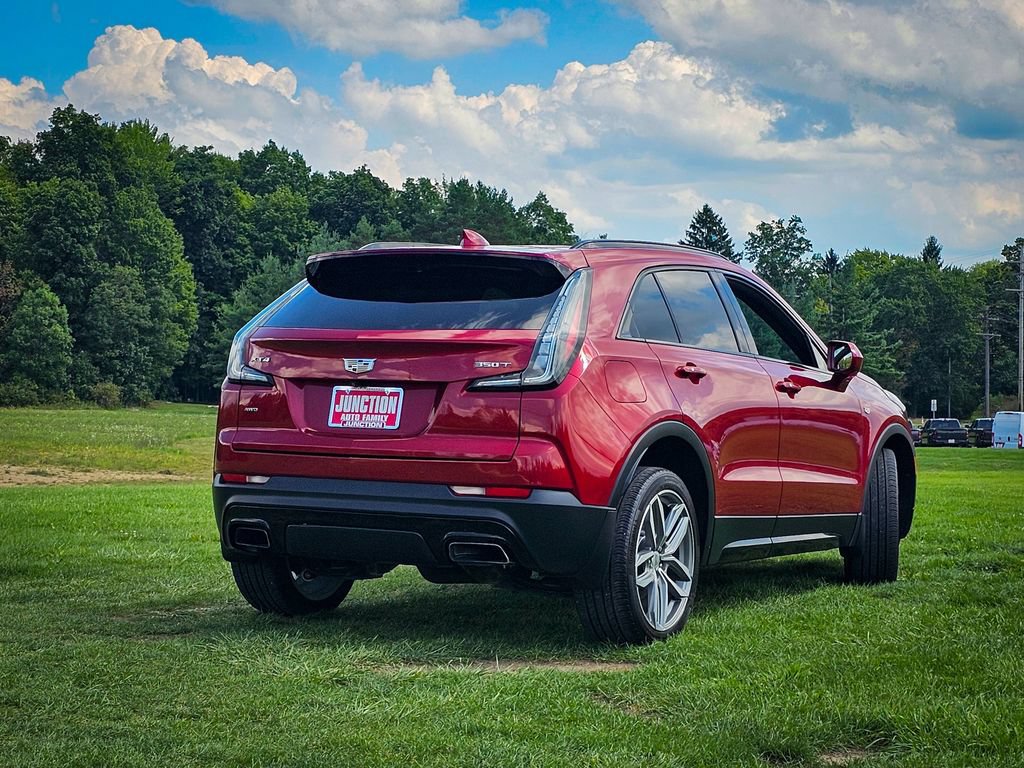 Used 2020 Cadillac XT4 Sport w/ Cold Weather Package AWD/4WD image 3