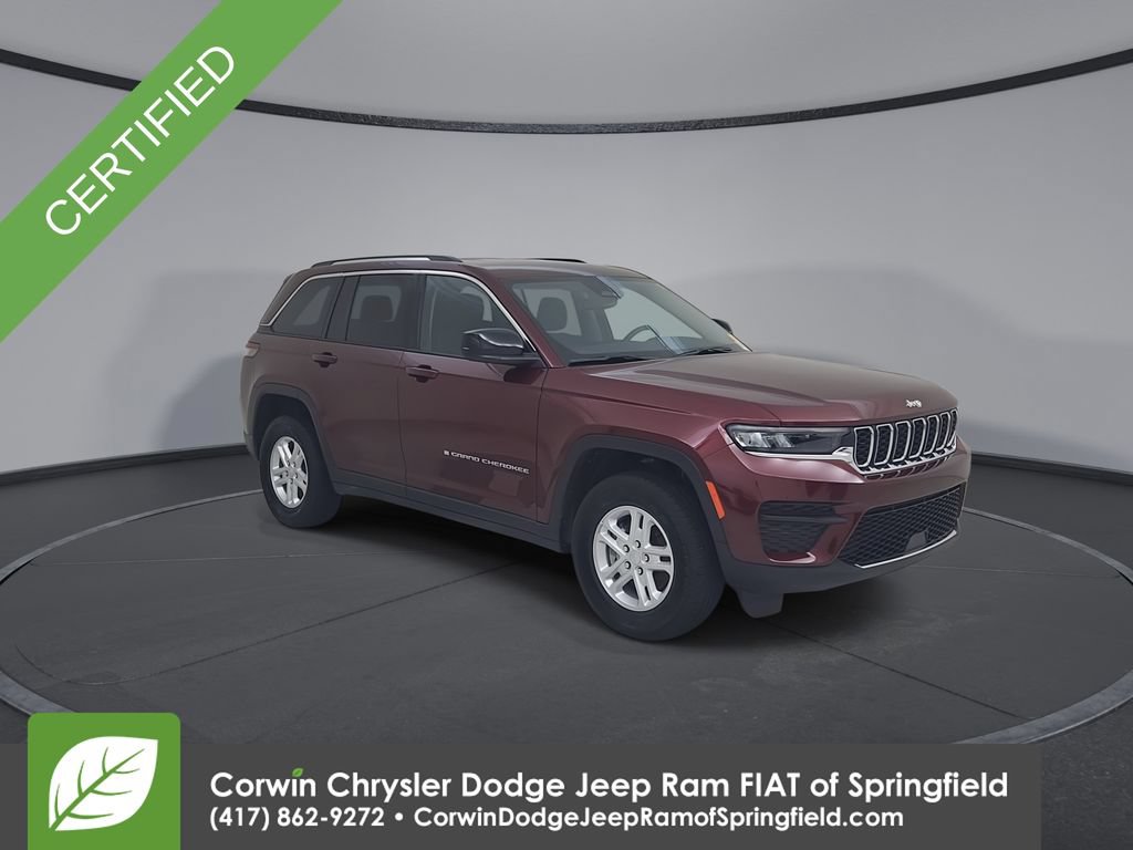 Used 2023 Jeep Grand Cherokee Laredo w/ Luxury Tech Group I AWD/4WD image 3
