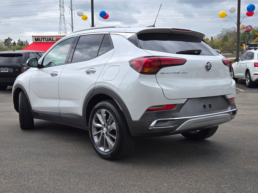 Used 2022 Buick Encore GX Essence w/ Experience Buick Package image 17