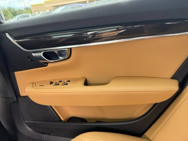 Used 2018 Volvo S90 T5 Momentum w/ Momentum Plus Package AWD/4WD image 16