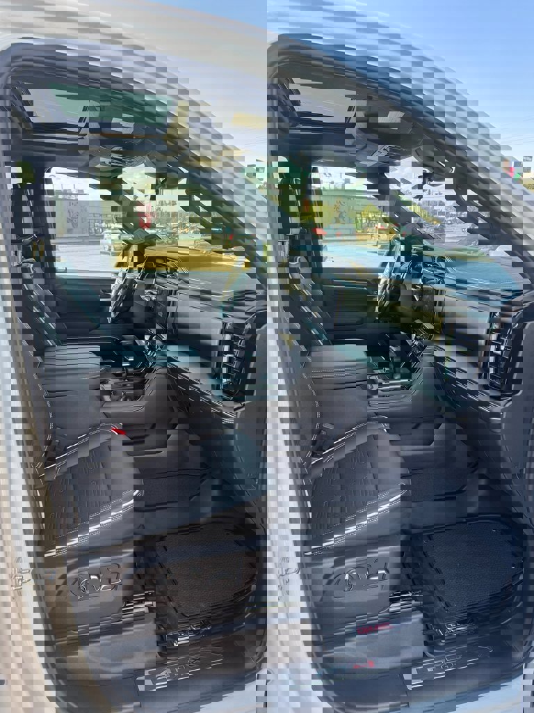 Used 2024 GMC Sierra 1500 AT4X image 10