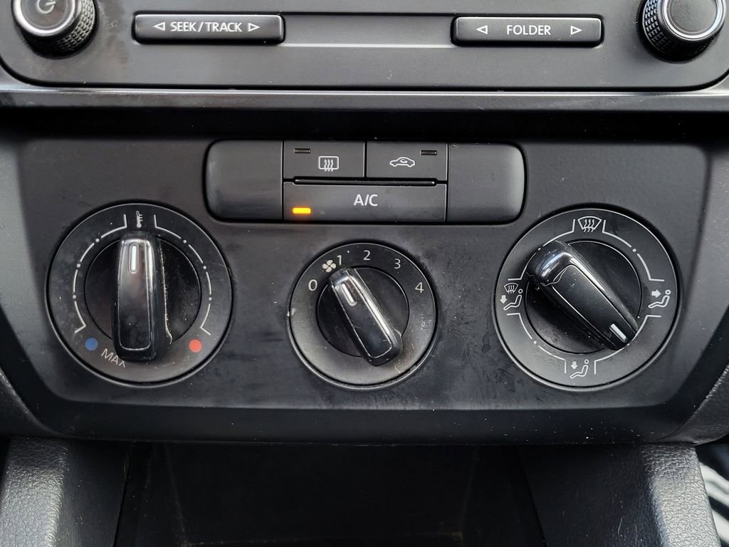 Used 2015 Volkswagen Jetta S image 8