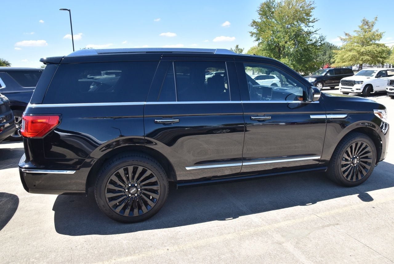 Used 2021 Lincoln Navigator Reserve w/ Luxury Package AWD/4WD image 5