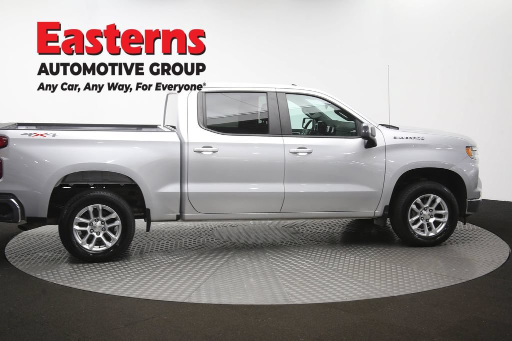 Used 2022 Chevrolet Silverado 1500 LT AWD/4WD image 46