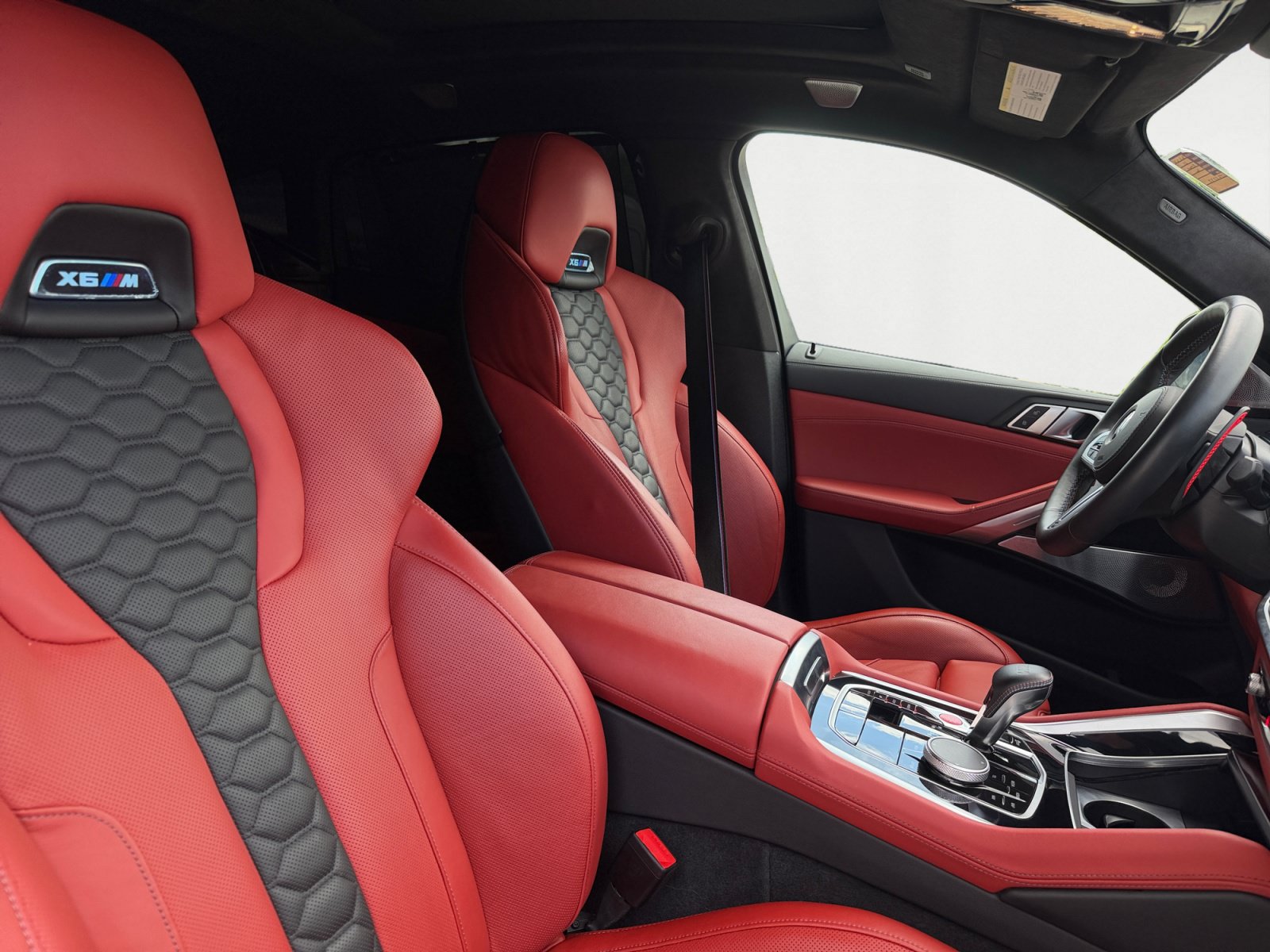 Used 2025 BMW X6 M Competition AWD/4WD image 15