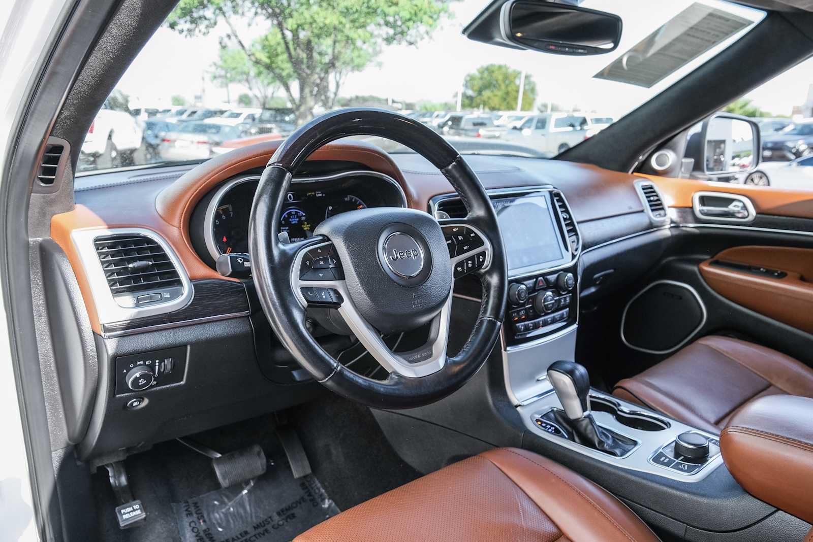 Used 2021 Jeep Grand Cherokee Summit AWD/4WD image 21