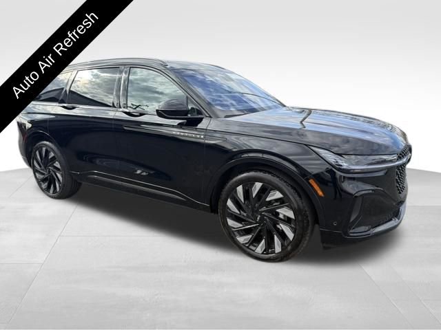 Used 2024 Lincoln Nautilus Reserve w/ Equipment Group 202A image 11