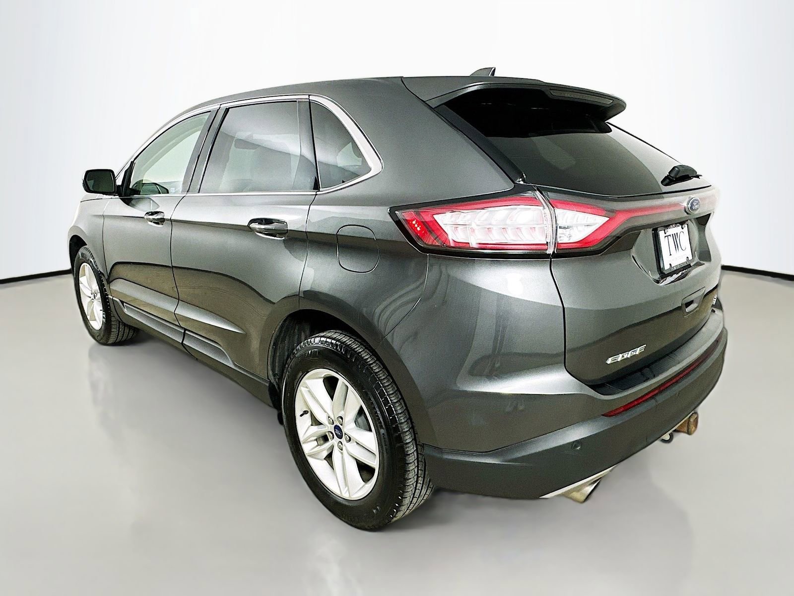 Used 2017 Ford Edge SEL w/ Equipment Group 201A AWD/4WD image 7