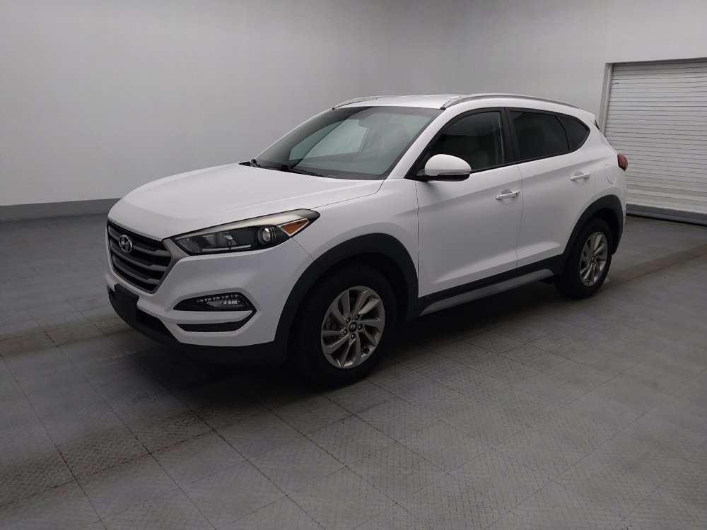 Used 2017 Hyundai Tucson SE Plus w/ Cargo Package FWD image 2