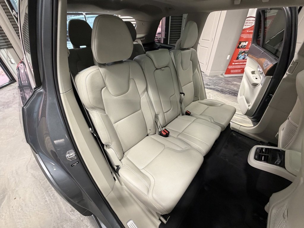 Used 2017 Volvo XC90 T6 Inscription w/ Vision Package image 6