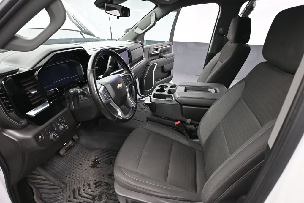 Used 2025 Chevrolet Silverado 2500 LT AWD/4WD image 17