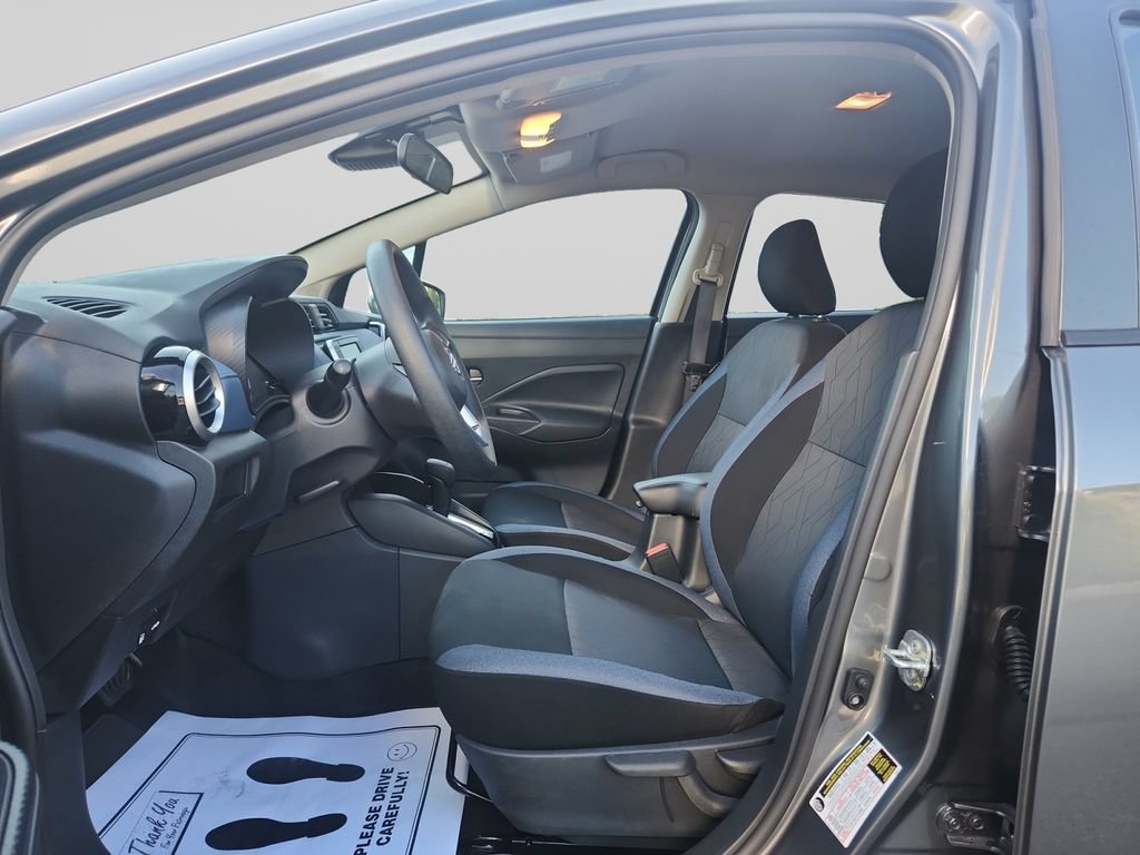 Used 2025 Nissan Versa SV w/ Trunk Package FWD image 10