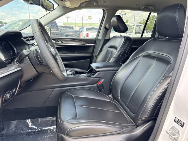 Used 2023 Jeep Grand Cherokee Limited AWD/4WD image 20