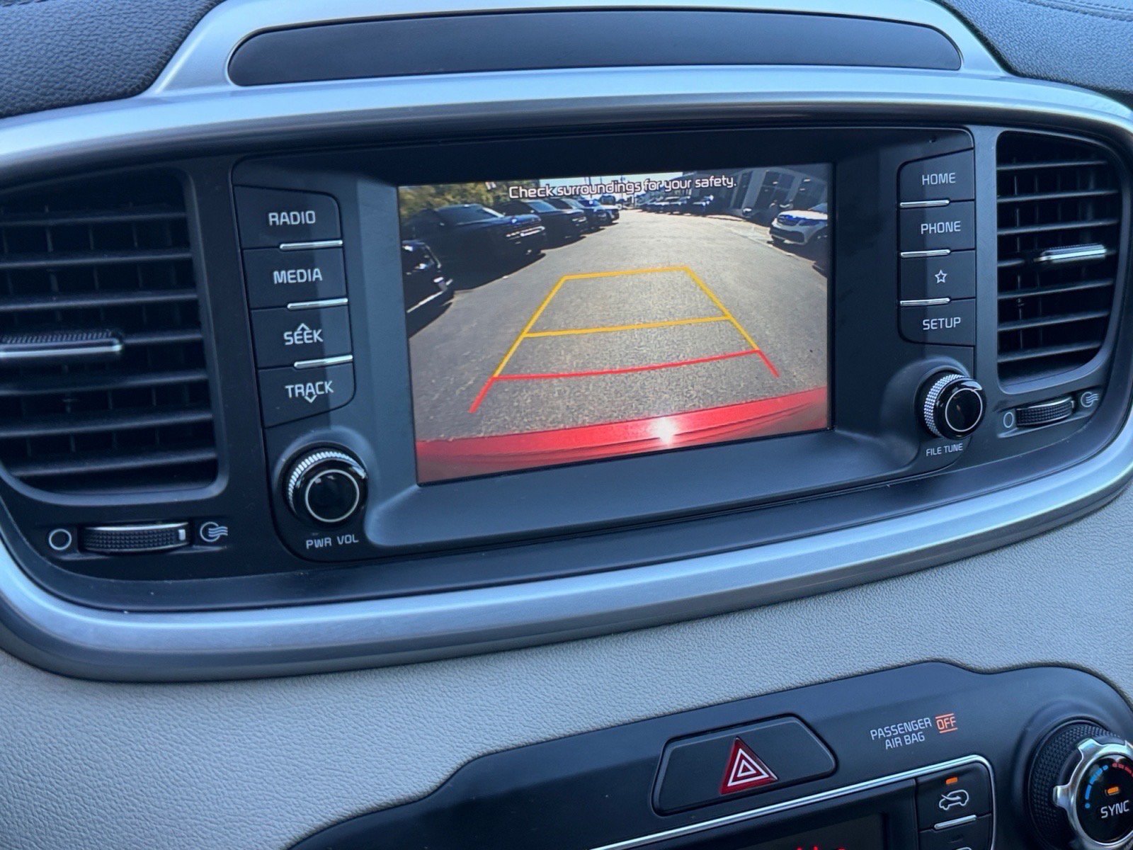 Used 2020 Kia Sorento LX w/ LX I4 Convenience Package FWD image 27