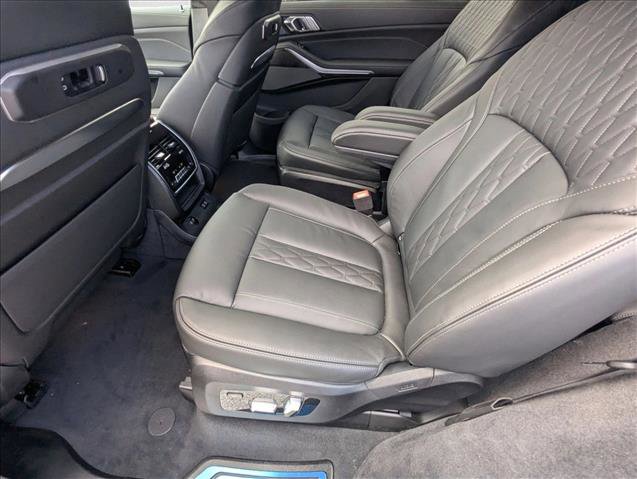 New 2026 BMW X7 M60i image 15