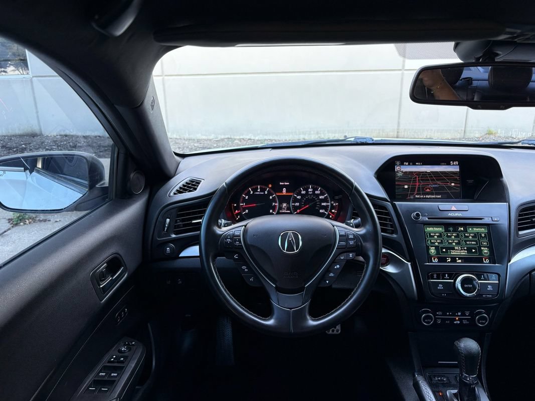 Used 2018 Acura ILX FWD image 12