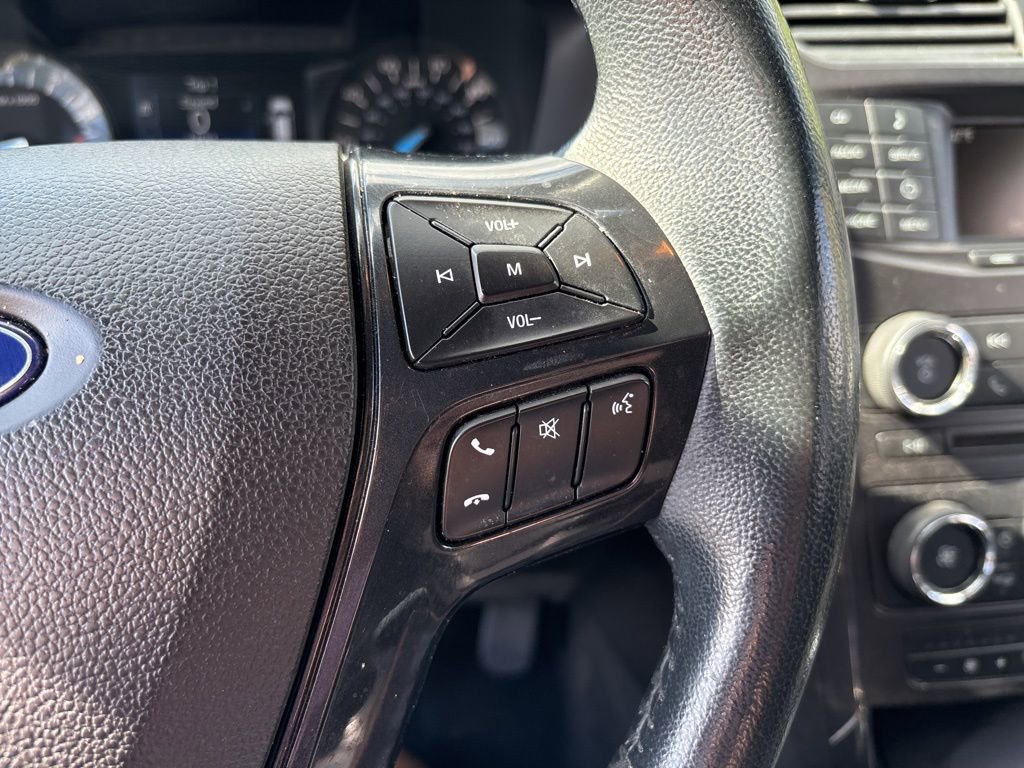 Used 2017 Ford Explorer XLT FWD image 21