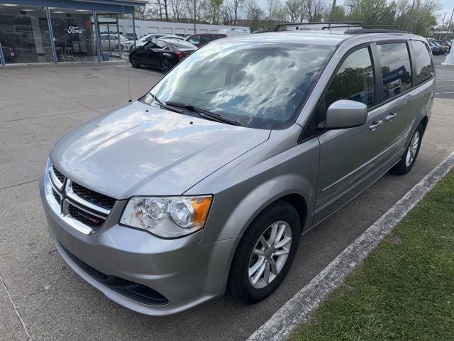 Used 2016 Dodge Grand Caravan SXT FWD image 2