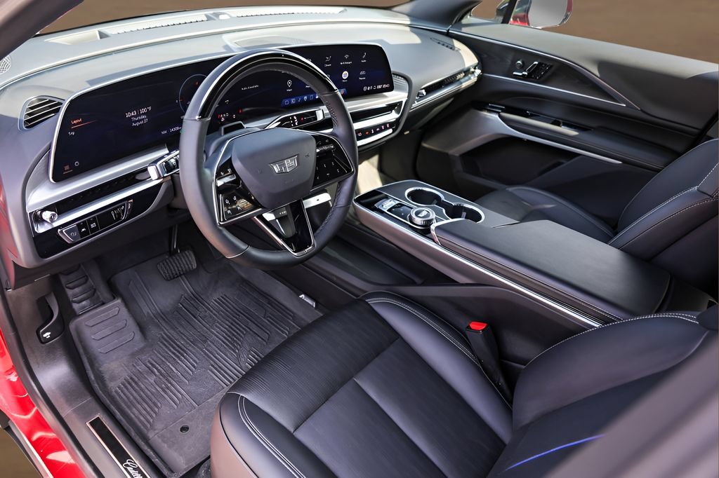 Certified 2025 Cadillac Lyriq Luxury w/ LPO, Floor Liner Package AWD/4WD image 9