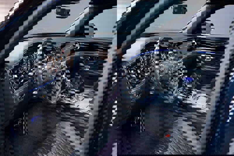 Used 2022 Bentley Flying Spur W12 image 18