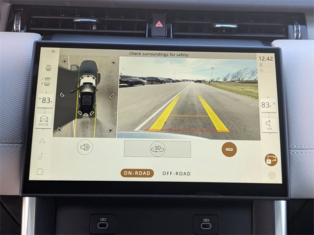 Used 2024 Land Rover Discovery Sport Dynamic SE image 25