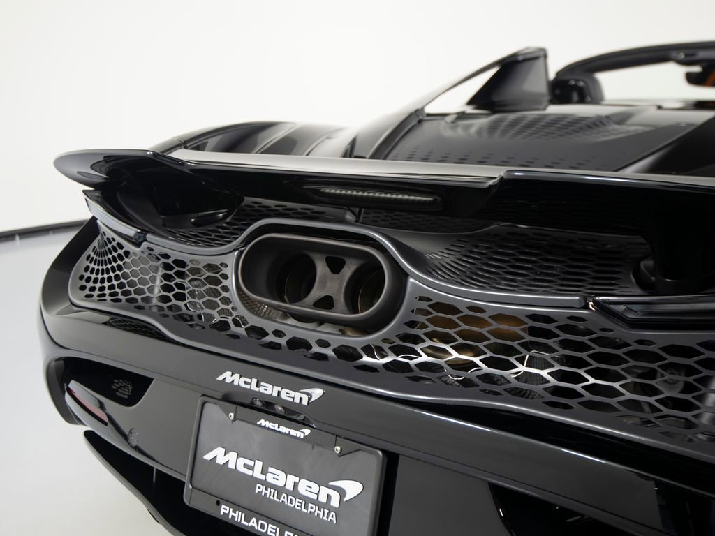 Used 2024 McLaren 750S Spider image 45