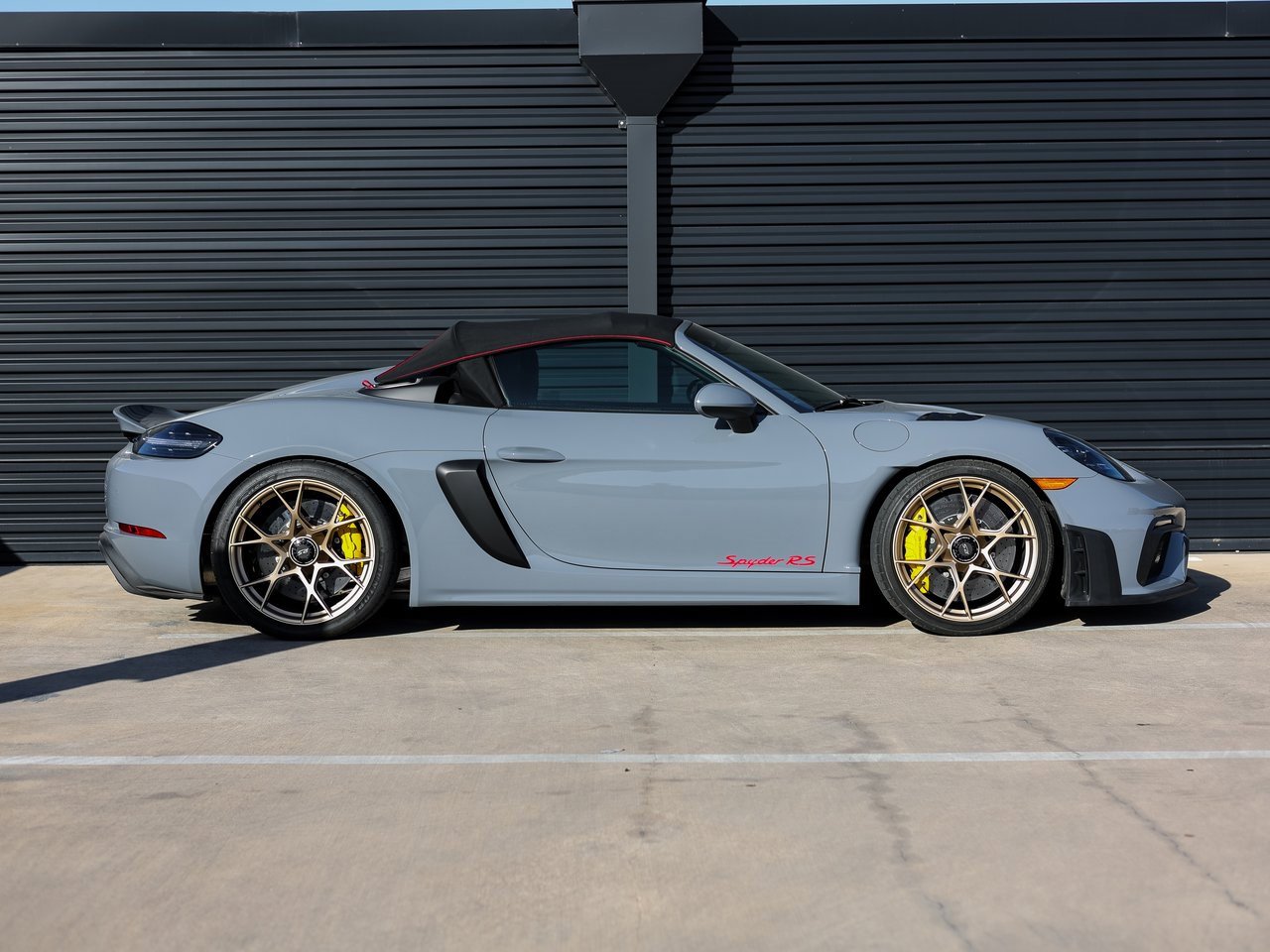 Certified 2025 Porsche 718 Boxster Spyder RS image 8