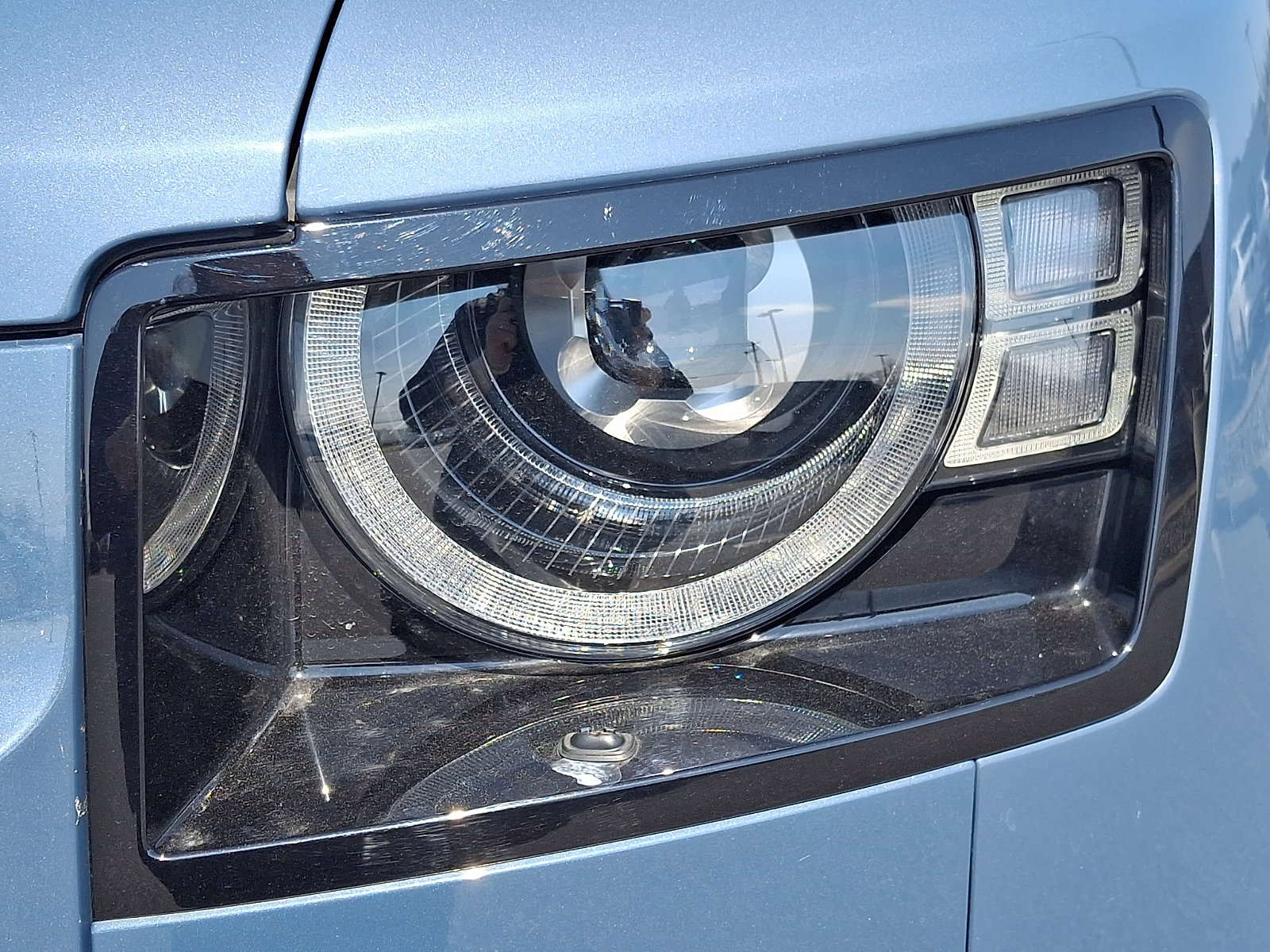 Used 2023 Land Rover Defender 110 SE image 9