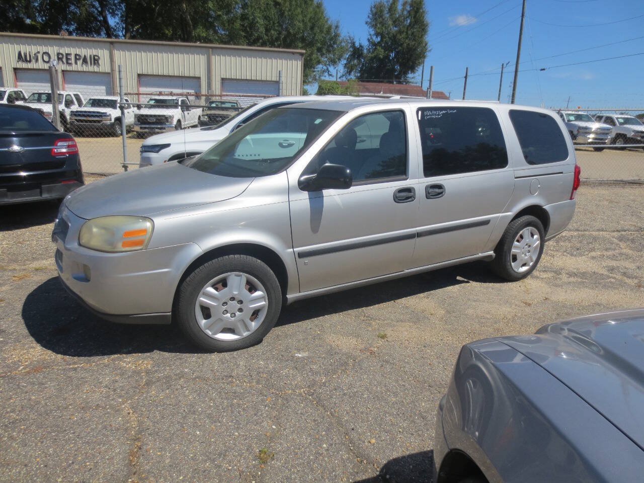 Used 2008 Chevrolet Uplander LS w/ Climate Package FWD image 1