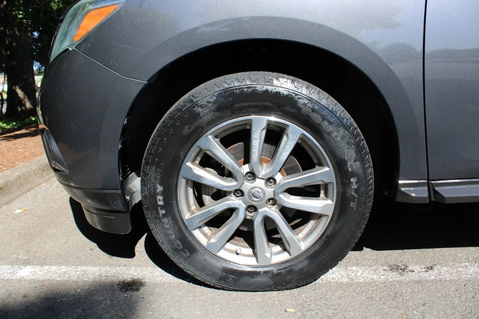 Used 2014 Nissan Pathfinder S image 30