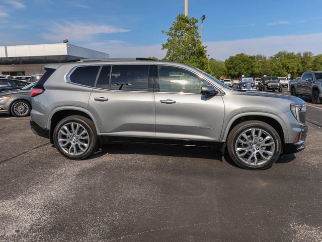 Used 2025 GMC Acadia Denali w/ Super Cruise Package FWD image 11