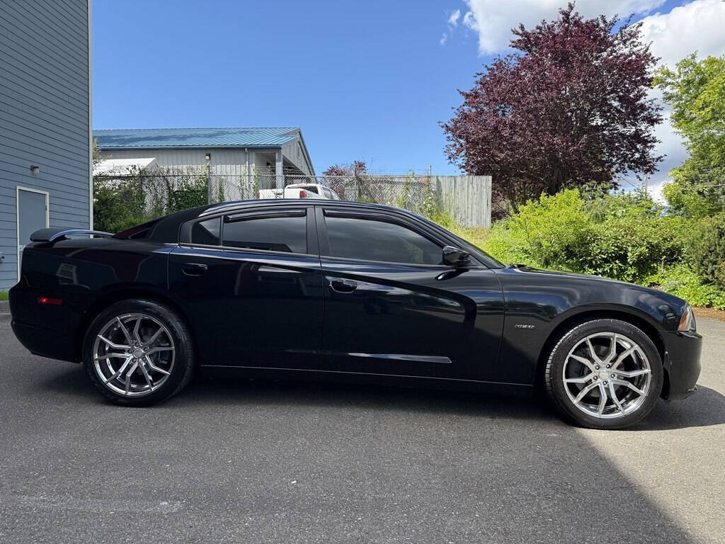 Used 2013 Dodge Charger R/T w/ Wheels & Tunes Group RWD image 4