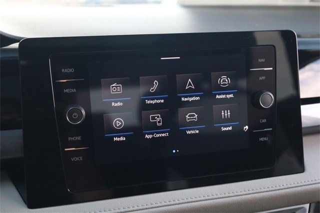 New 2025 Volkswagen Taos SEL image 13