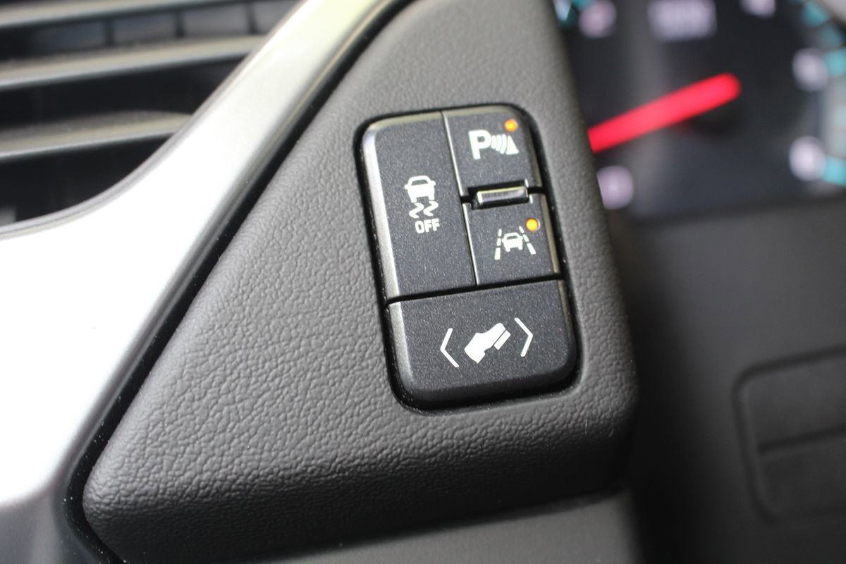 Used 2020 Chevrolet Suburban LT RWD image 38