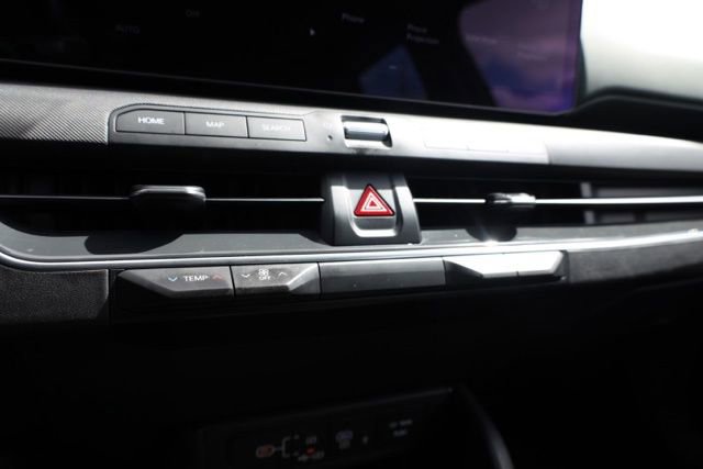 Used 2025 Kia K4 EX image 26