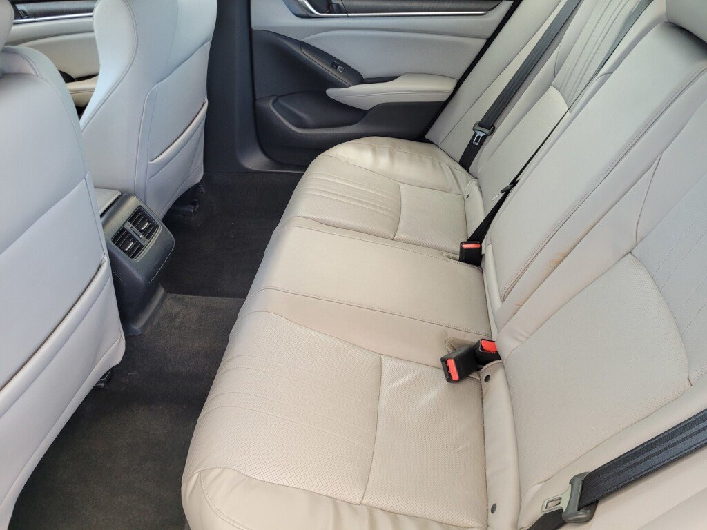 Certified 2018 Honda Accord EX-L image 17