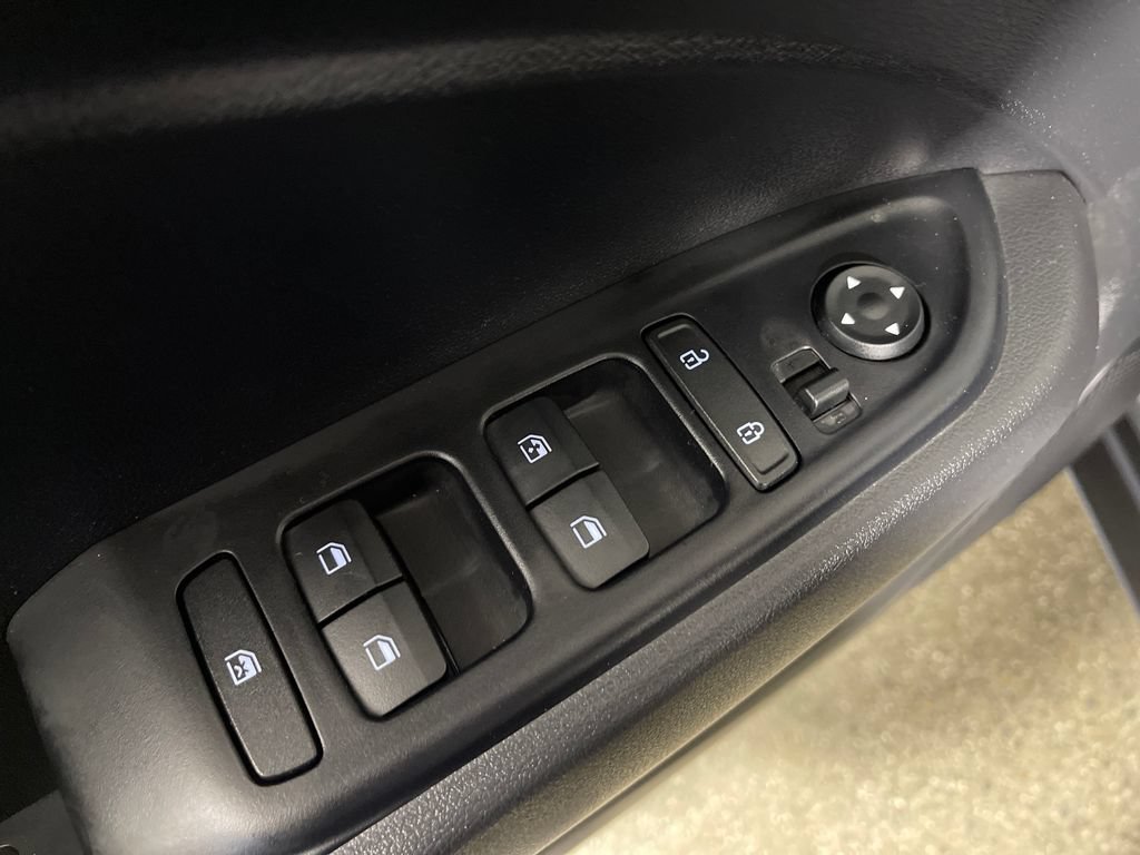 Certified 2026 Hyundai Venue SEL FWD image 19