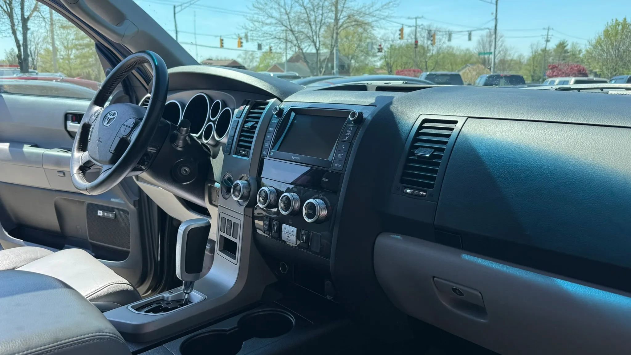 Used 2013 Toyota Sequoia Limited AWD/4WD image 12