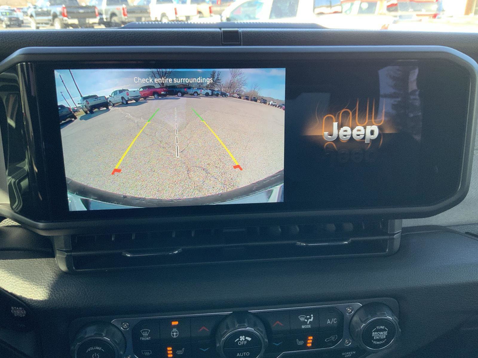 Used 2025 Jeep Wrangler Sport image 41