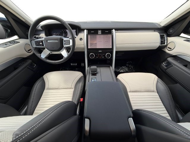 Used 2026 Land Rover Discovery Limited Edition AWD/4WD image 12