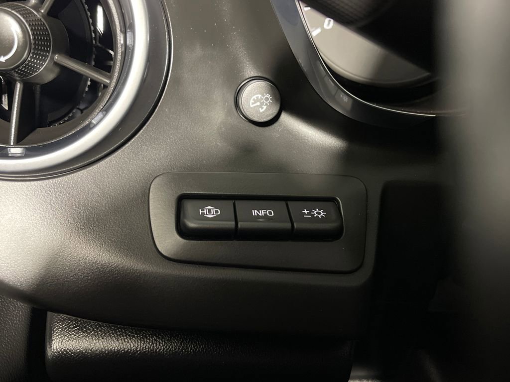 Used 2017 Chevrolet Camaro SS RWD image 28