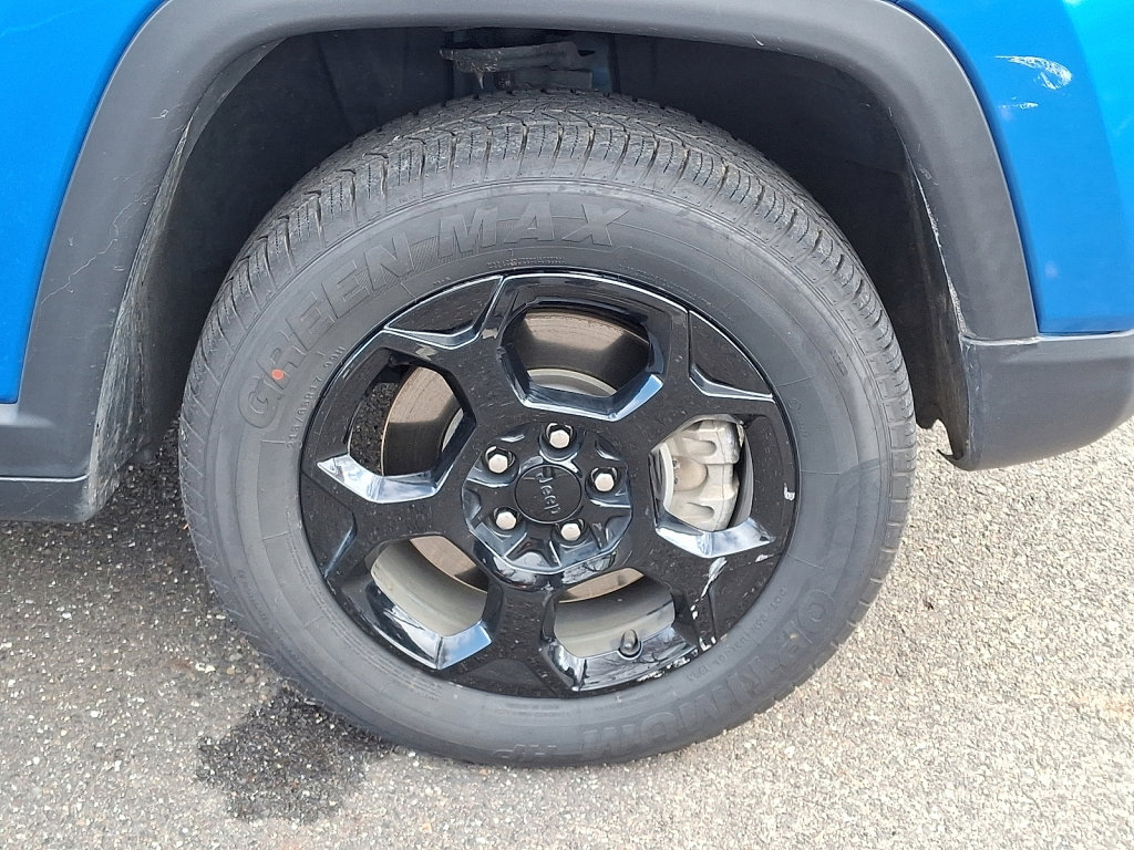 Used 2024 Jeep Compass Trailhawk image 9