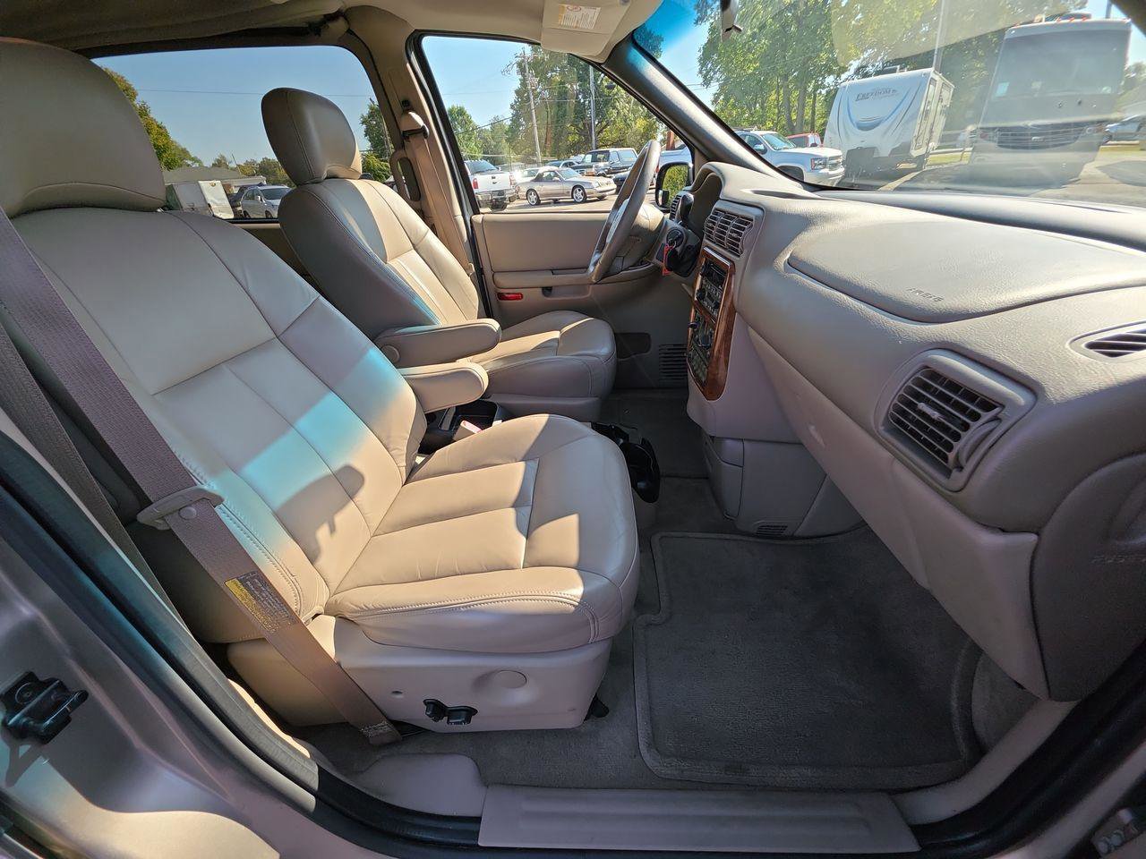 Used 2003 Oldsmobile Silhouette GLS image 8