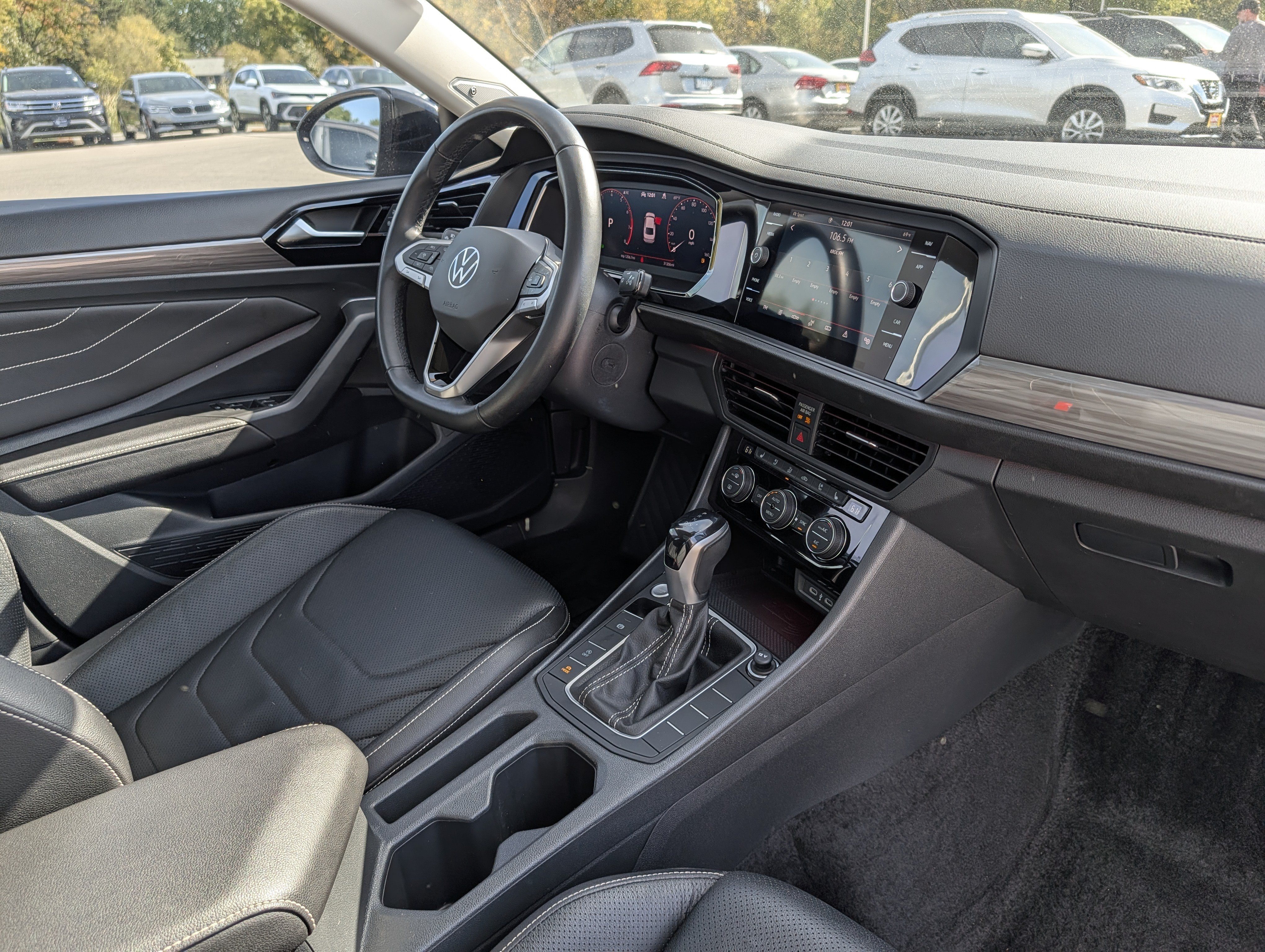Certified 2023 Volkswagen Jetta SEL FWD image 19