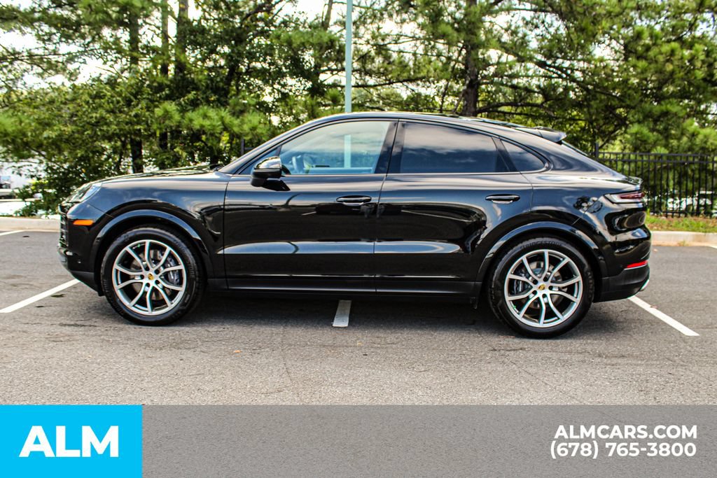 Used 2024 Porsche Cayenne Coupe AWD/4WD image 6