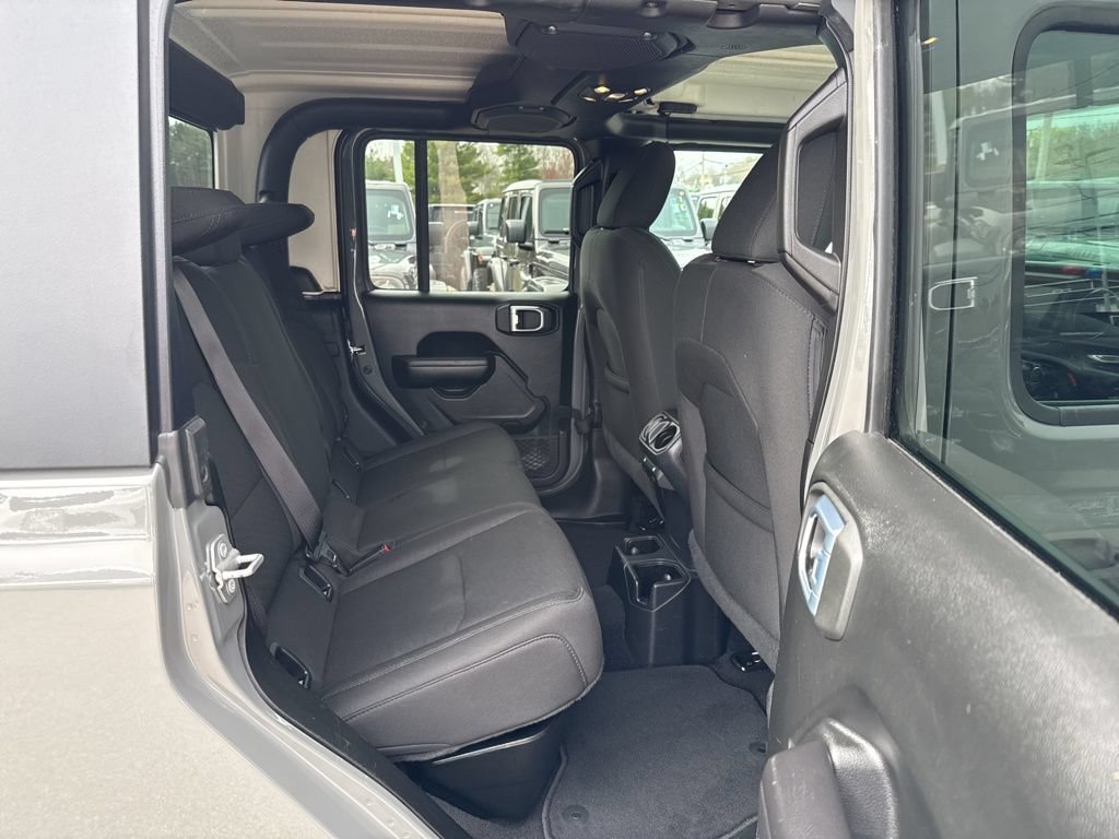 Certified 2021 Jeep Gladiator Sport AWD/4WD image 22