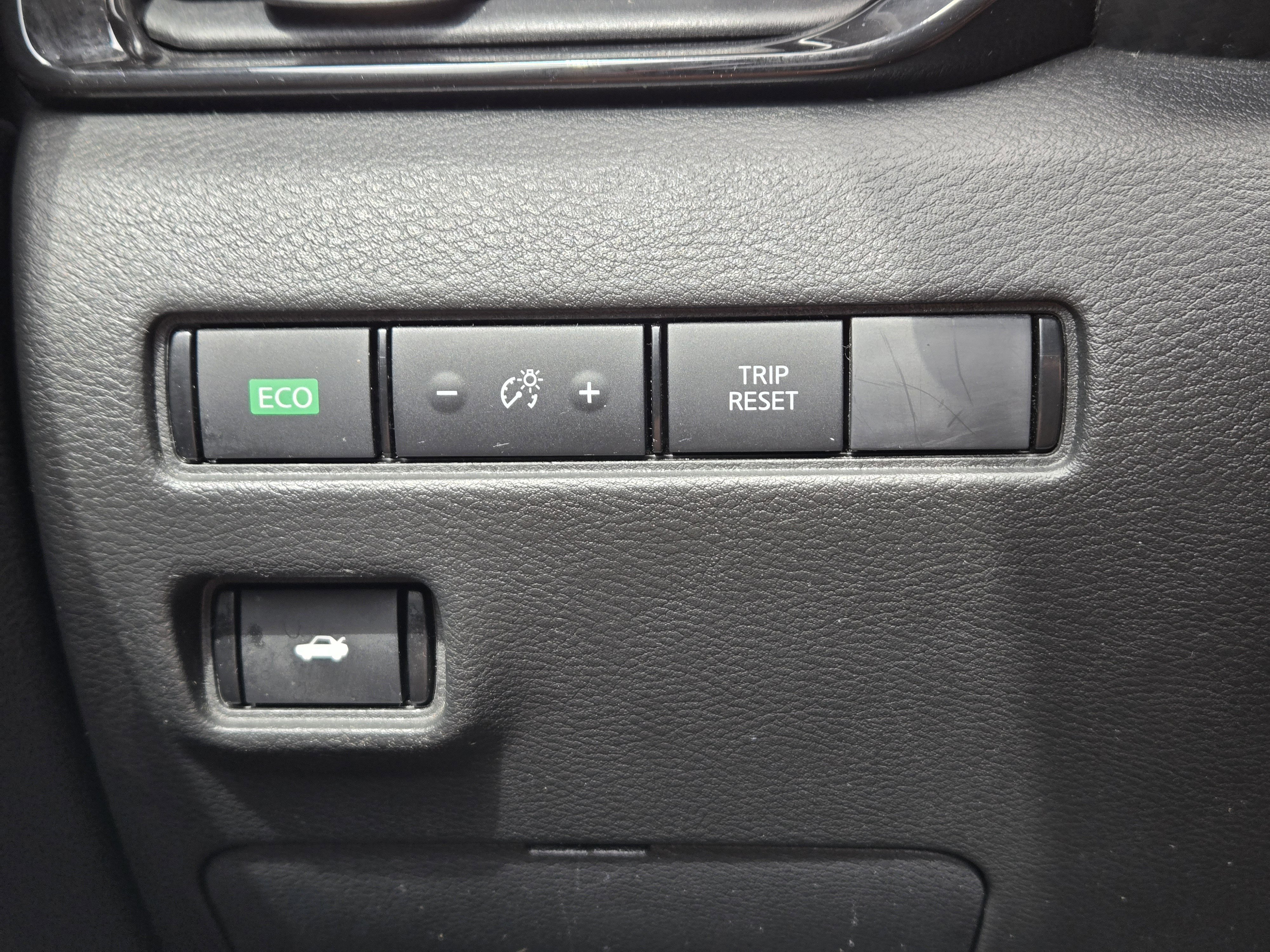 Used 2020 Nissan Sentra SV image 21