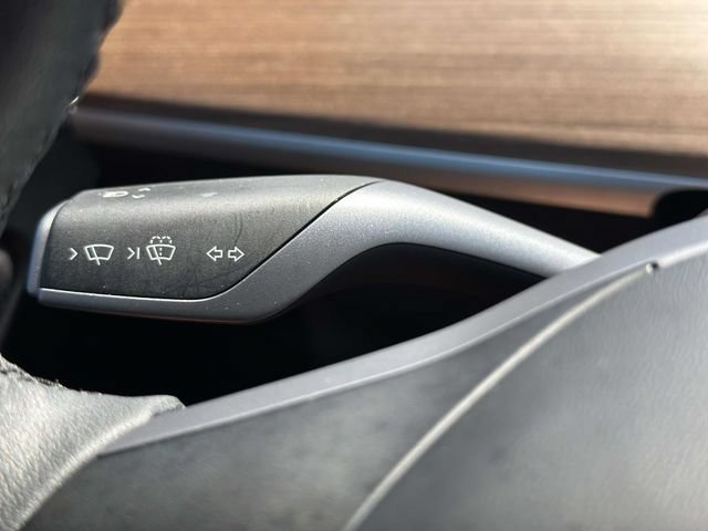 Used 2024 Tesla Model Y Long Range AWD/4WD image 26