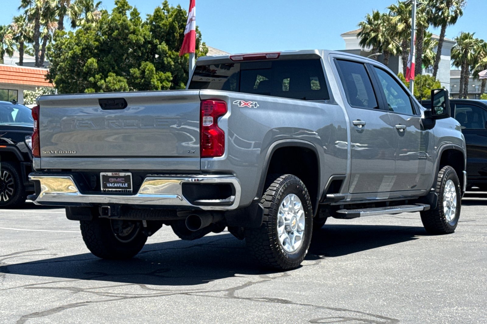 Used 2025 Chevrolet Silverado 3500 LT AWD/4WD image 5